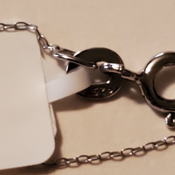 STERLING SILVER CROSS PENDANT W/18" CHAIN - Picture 4 of 6